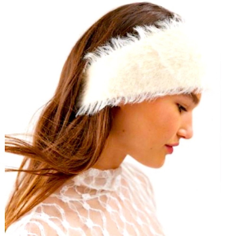 *NWT* Knit Faux Fur Hair Scarf